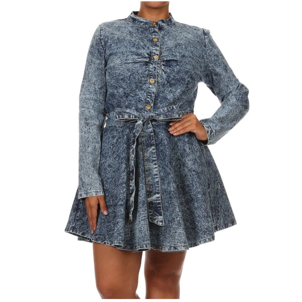 Plus Size Acid Wash Flared Skater Denim Dress - Picture 2 of 5